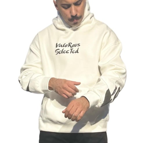 بلوفر شتوي بي طباعة في الخلف