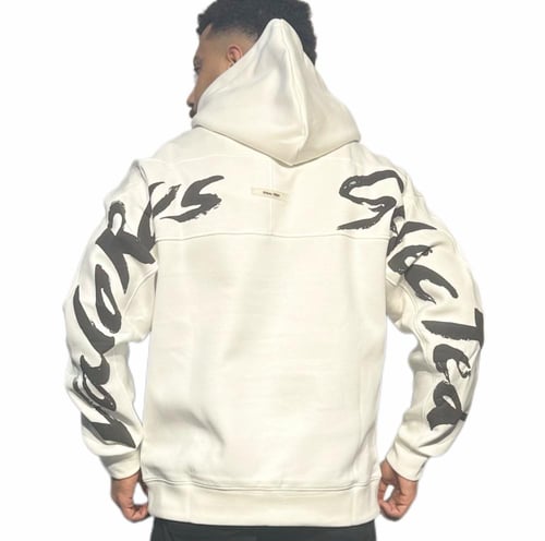 بلوفر شتوي بي طباعة في الخلف