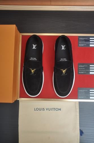 LOUIS VUITTON SHOES