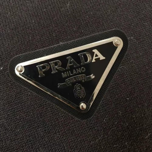 سويت شيرت برادا