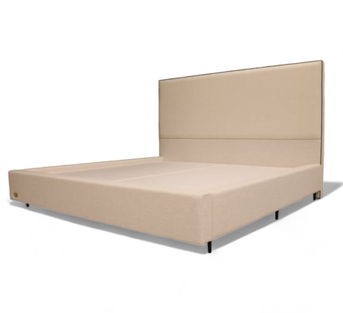 طقم سرير فيكتوريا VICTORIA PLUS BED SETبلص بتصميم...