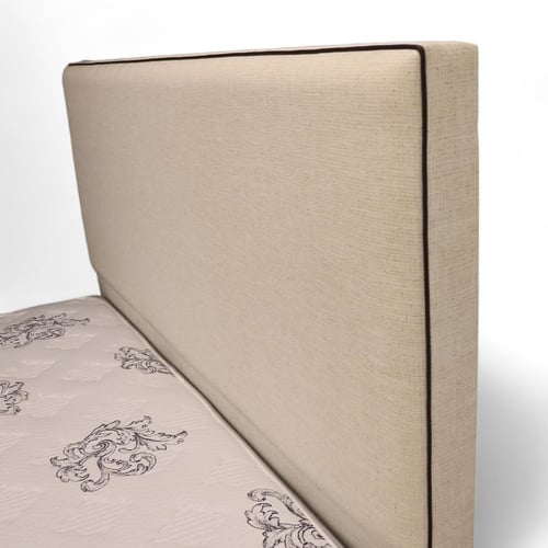 طقم سرير فيكتوريا VICTORIA PLUS BED SETبلص بتصميم...