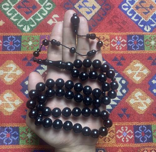 فاتوران اسود