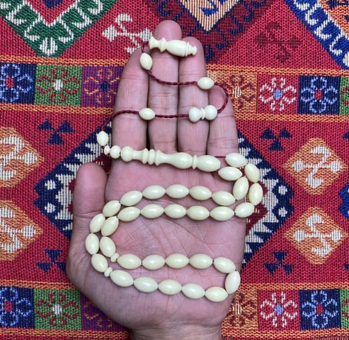 ضومنة بيضاوي