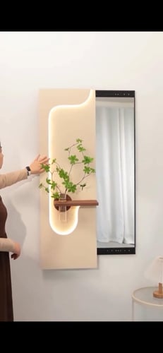 لوحة سما مع المرايه