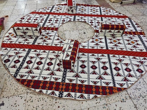 الجلسة الدائريه+شنطه ضد الماء