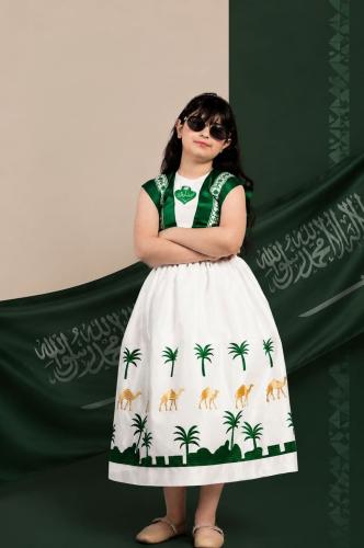 فستان النخيل والجِمال الوطني للبنات