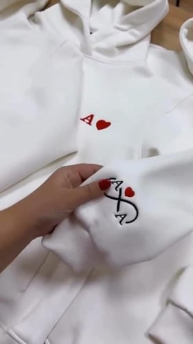 بلوفرات الهبة تطريز حرفان بحب لاينتهي-متجر فرح