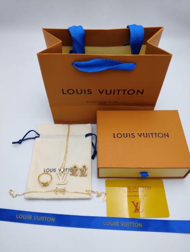 Luxury accessory set 4 pieces with elegant packagi...