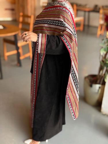 معطف شتوي نسائي أسود نقش السدو-متجر فرح