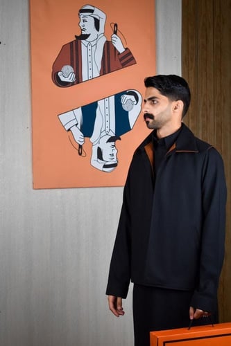 سديري شتوي ياقة قلاب أسود مع جملي-متجر فرح