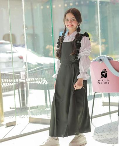 مريول متوسط زيتي شيال مع القميص