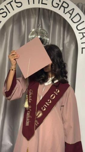 عبايات تخرج وردي مع دم الغزال-متجر فرح