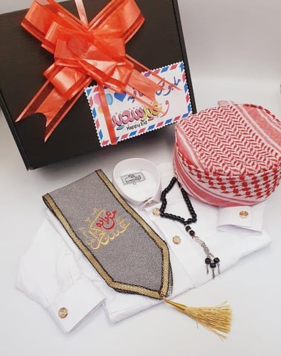 ثوب العيد ولادي مع وشاح بيج