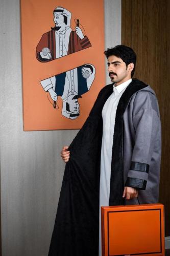 فروه لون رمادي مبطنة بفرو ناعم-متجر فرح