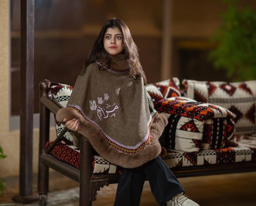 شال شتوي لون كحلي-متجر فرح دفء الشتاء