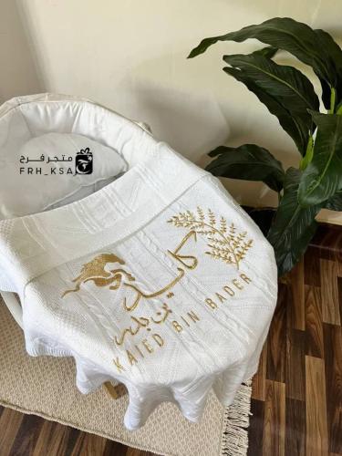بطانية مواليد تطريز بالاسم حسب الطلب