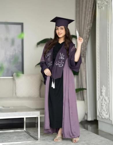 عباية تخرج موف مع بنفجسي غامق-متجر فرح