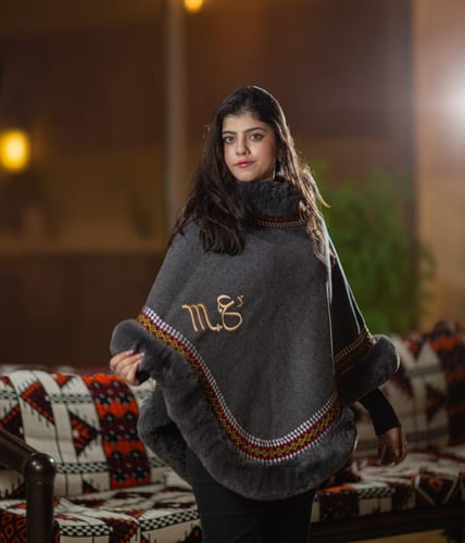 شال شتوي لون عنابي-متجر فرح دفء الشتاء