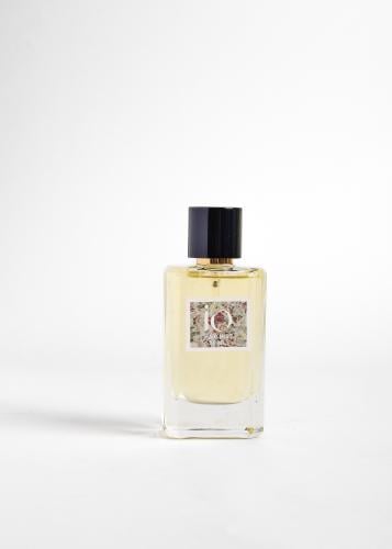 عطر الشعر من iO