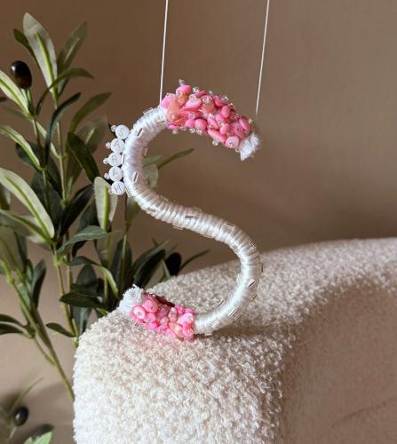 تعليقة سياره White And Pink