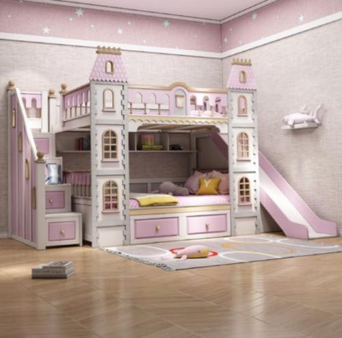 غرفة أطفال مبتكرة دورين بتصميم مميز مدمج مع ارفف ت...