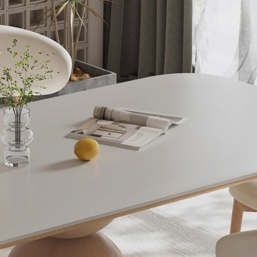 طاولة طعام بتصميم جذاب