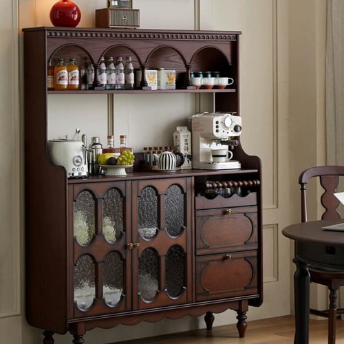 ركن القهوة على الطراز الفرنسي