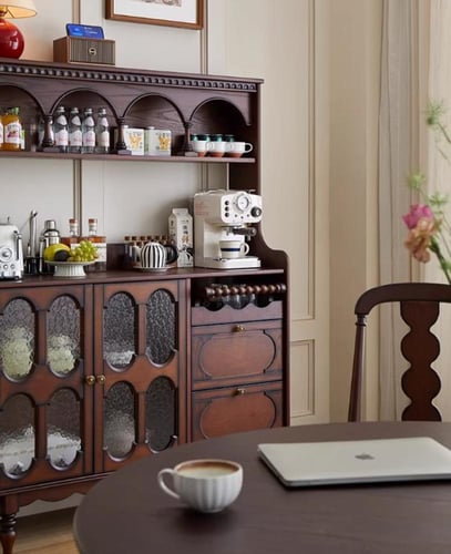 ركن القهوة على الطراز الفرنسي