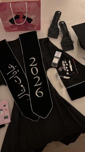 عباية تخرج اسود