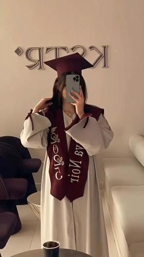 عباية تخرج بيج