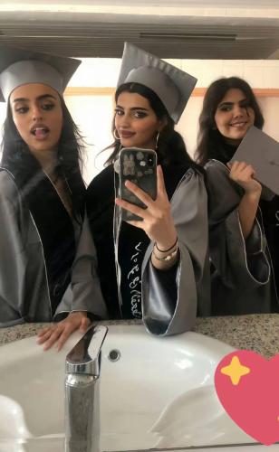 عباية تخرج رمادي 2026