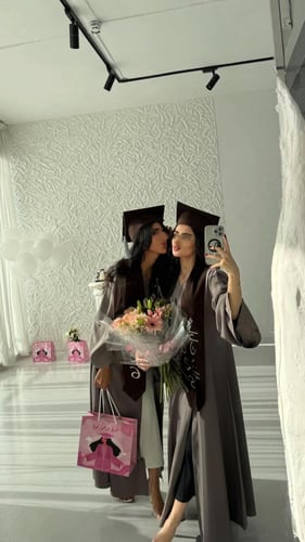 عباية تخرج بني