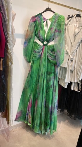 فستان أخضر