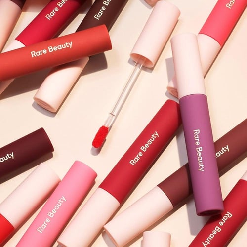 رير بيوتي كريم مطفي للشفاه ليب سوفليه - اليفيت 3.9...