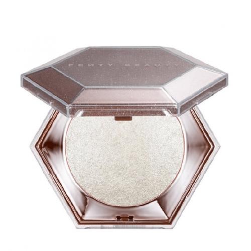 اضاءة هايلايتر بودرة دياموند بومب من فنتي بيوتي ها...