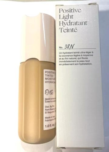 مرطب رير بيوتي بوزيتيف لايت الملون