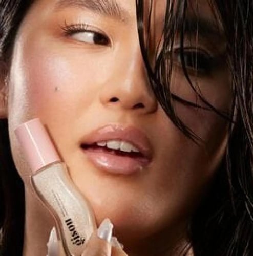 غيسو ملمع ومرطب الشفاه الغني بالعسل - كوكونت فروست...