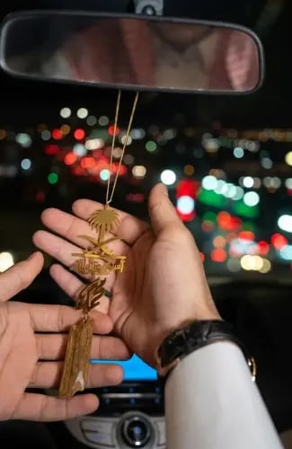تعليقة سيفين ونخلة للسيارة مع عود