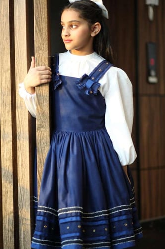 فستان الوسن