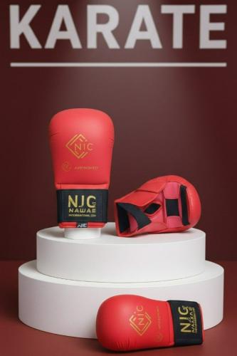 قفاز كاراتيه باللون الاحمر مريحة بجودة عالية