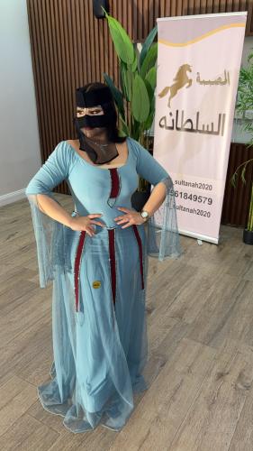 Stretch dress flared tail