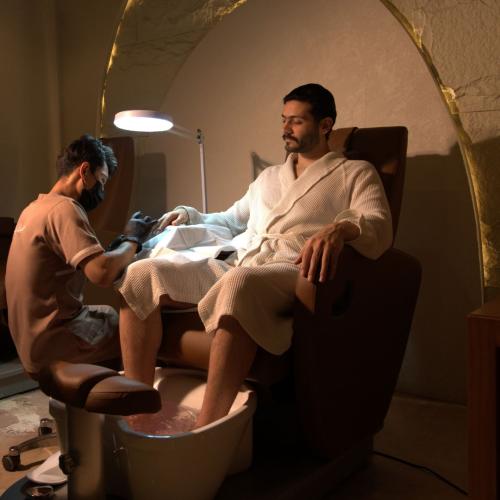 بديكير الأيدي والأقدام