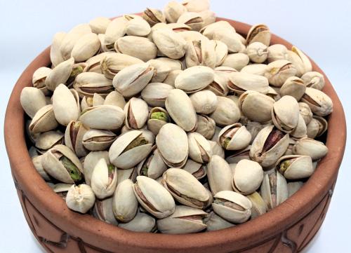 فستق امريكي مالح