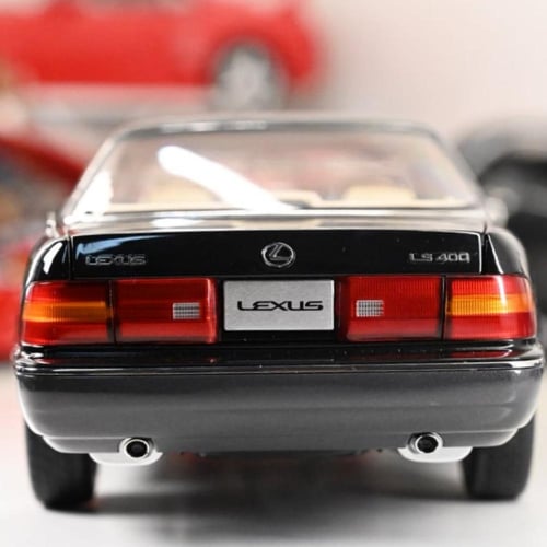 Lexus LS400