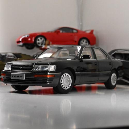 Lexus LS400