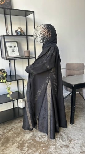 Farah abaya