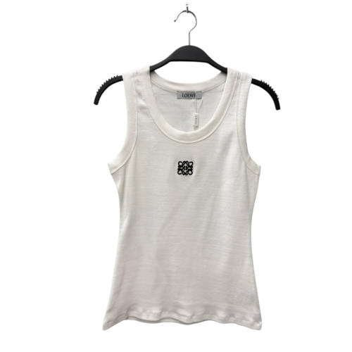 توب لووي نسائي بدون أكمام بشعار أمامي