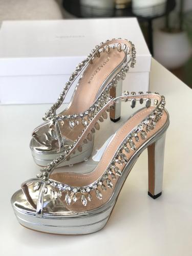 كعب اكوازورا