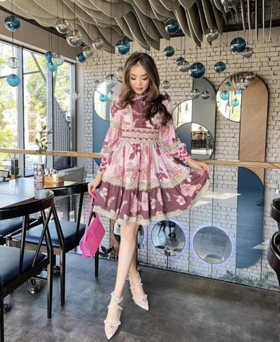 فستان نسائي